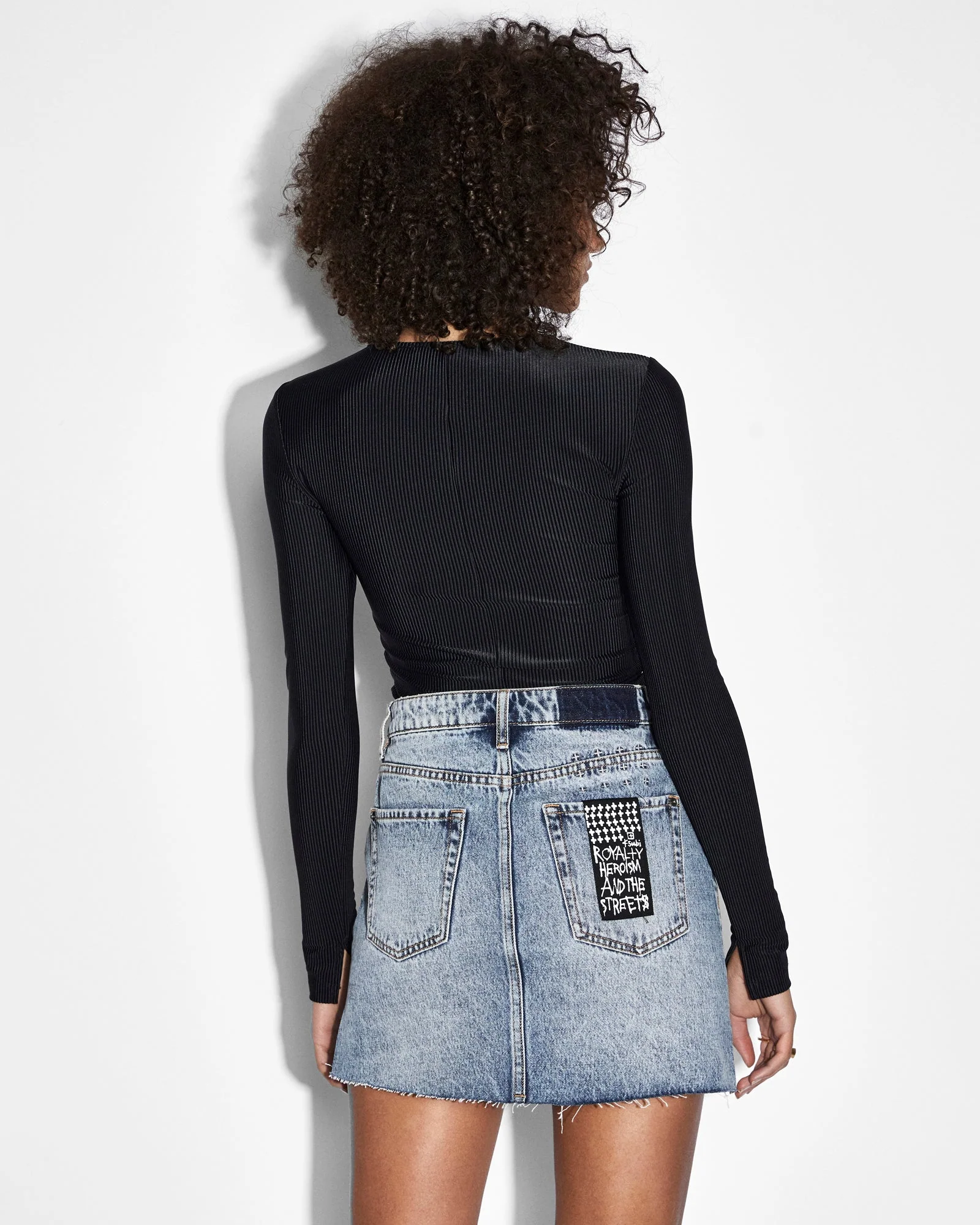 CHARMED KEYHOLE LS TOP BLACK - Image 4