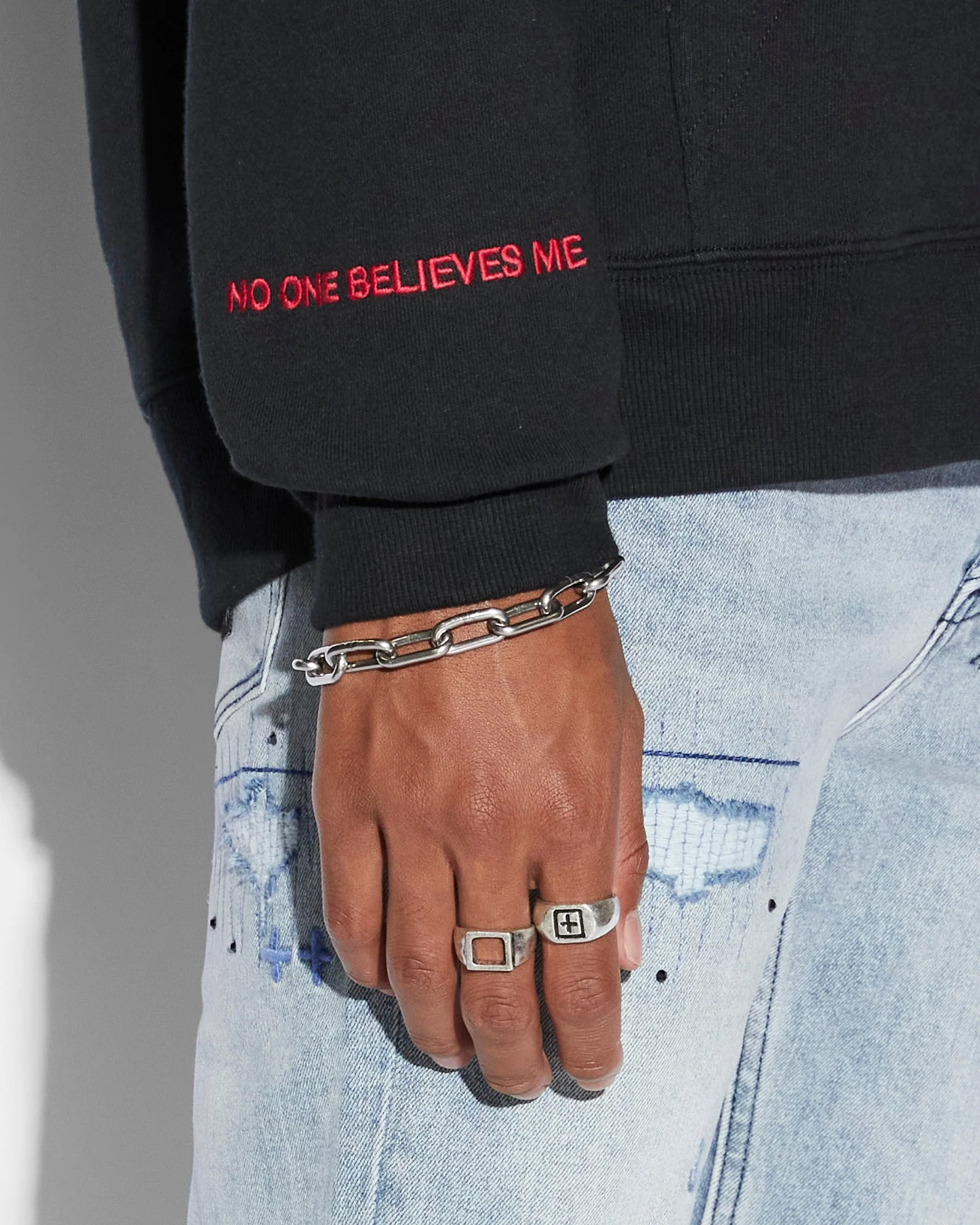 CONSPIRACY BIGGIE HOODIE JET BLACK - Image 6