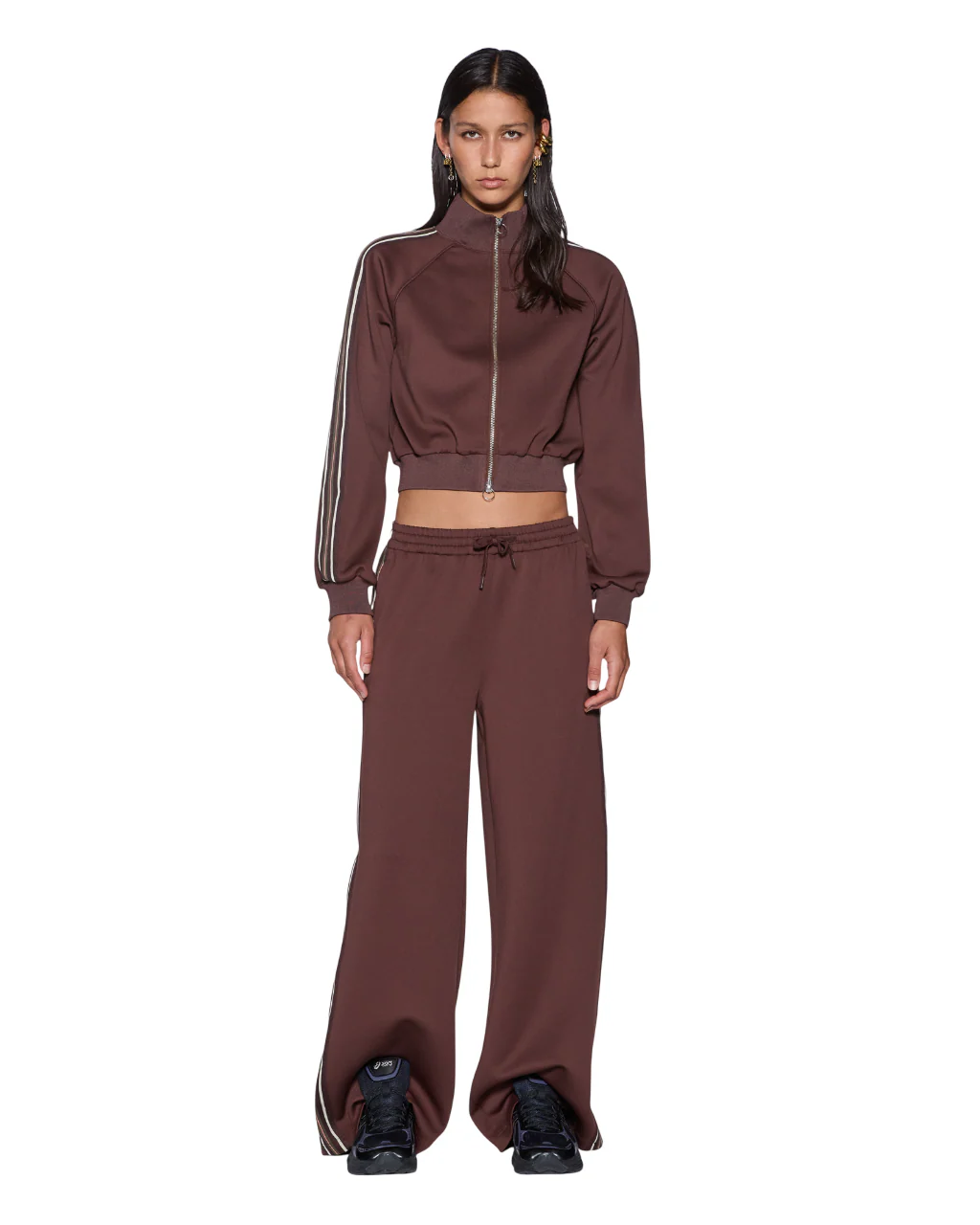 CROPPED ZIP TRAK TOP MOCHA - Image 2