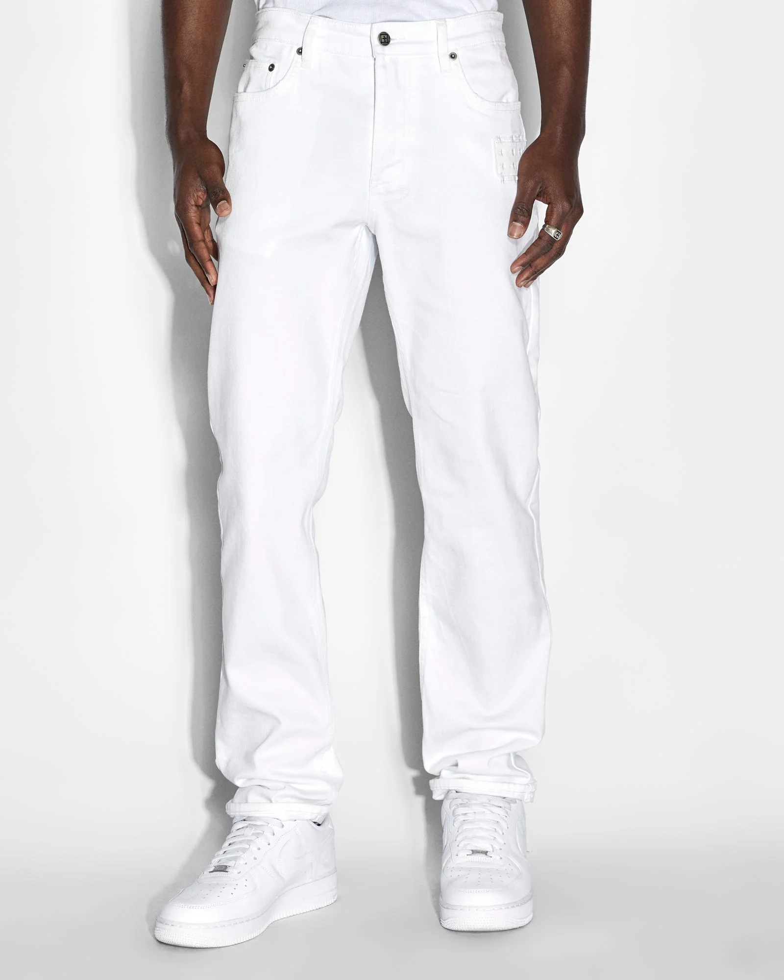 HAZLOW WHITEOUT