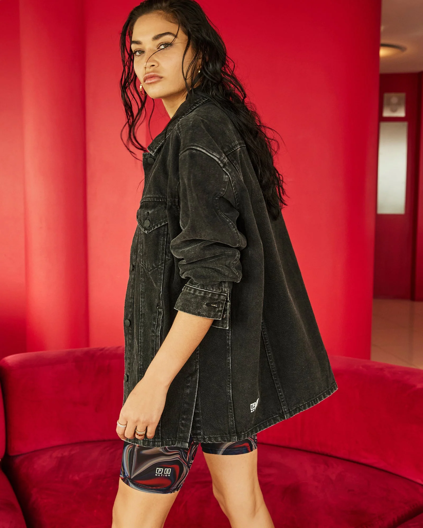 KSUBI X P.E NATION TRUCKER JACKET NOIR - Image 2